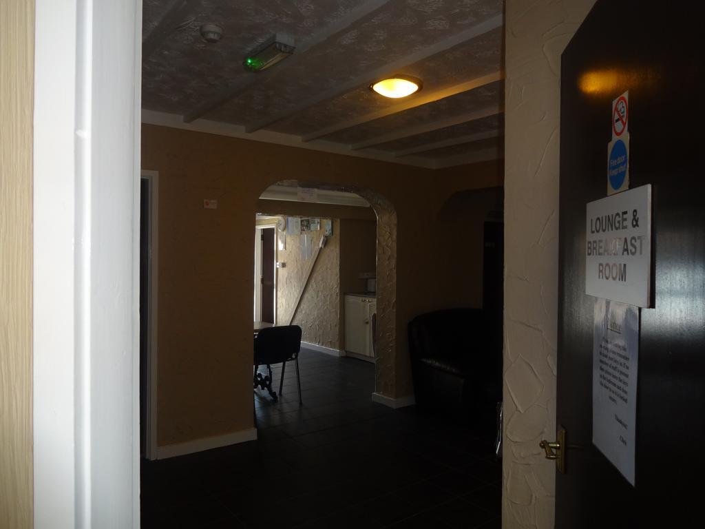 The Manor Hotel Nuneaton Exterior photo